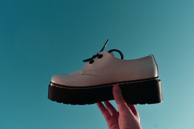 cuidar zapatos de cuero sintetico